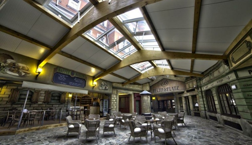 BECHERPLATZ Karlovy Vary